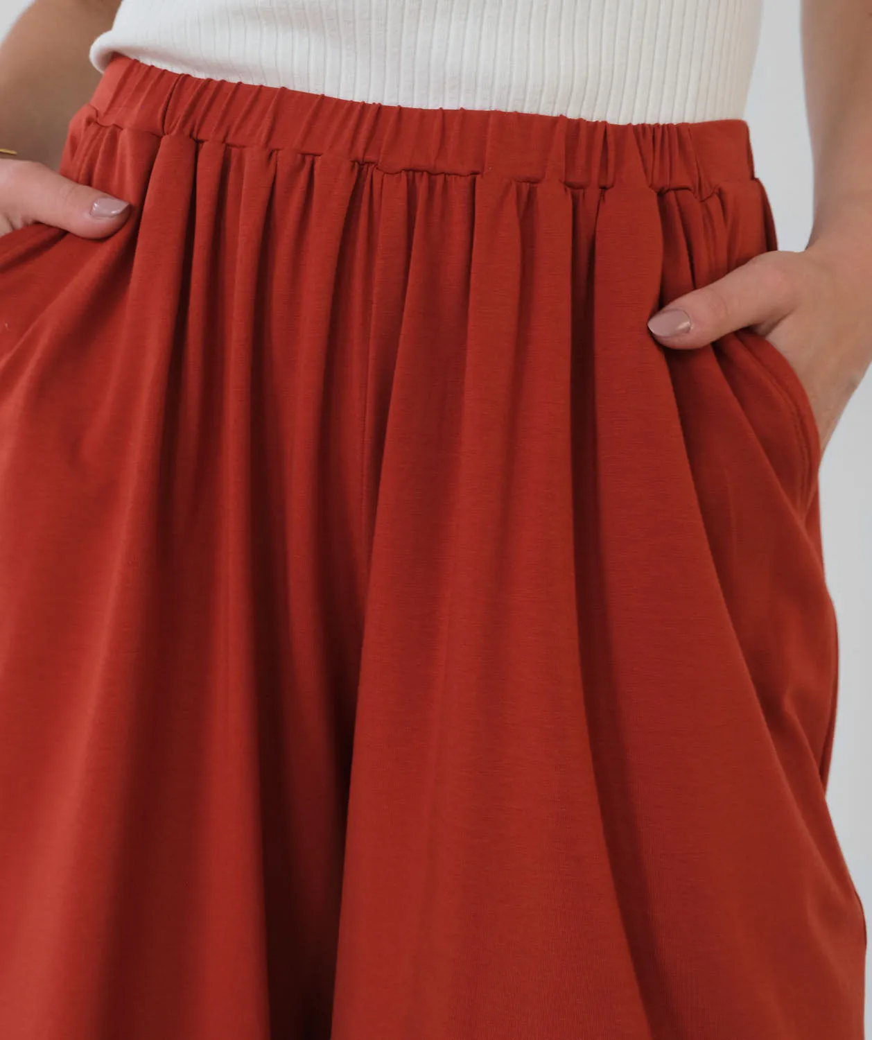 MOANA cropped pants in Rust